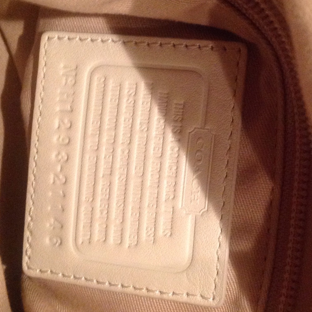 Do Not Buy Coach Handbag - Picture 4 of 4